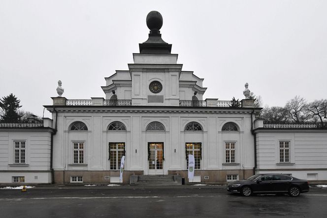 5. Jabłonna - mediana wynagrodzeń miesięcznych brutto (marzec 2025): 8672,8 zł