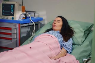 Miłość i nadzieja: Handan w szpitalu, Elif pełna wyrzutów sumienia