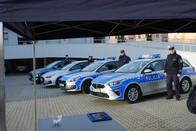 Policja w Ropczycach ma nowe radiowozy