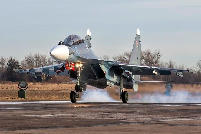 Białoruś wzmacnia lotnictwo. Nowe Su-30SM2 z Rosji już na miejscu