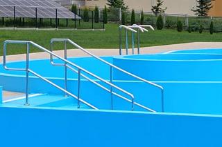 Letni basen w Dąbrowie Tarnowskiej powraca po rocznej przerwie! Tak wygląda odnowiona pływalnia!