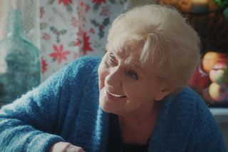 M jak miłość, odcinek 1801: Barbara w dniu żałoby otrzyma wspaniały prezent! Jej wnuczka podniesie ją na duchu - ZDJĘCIA