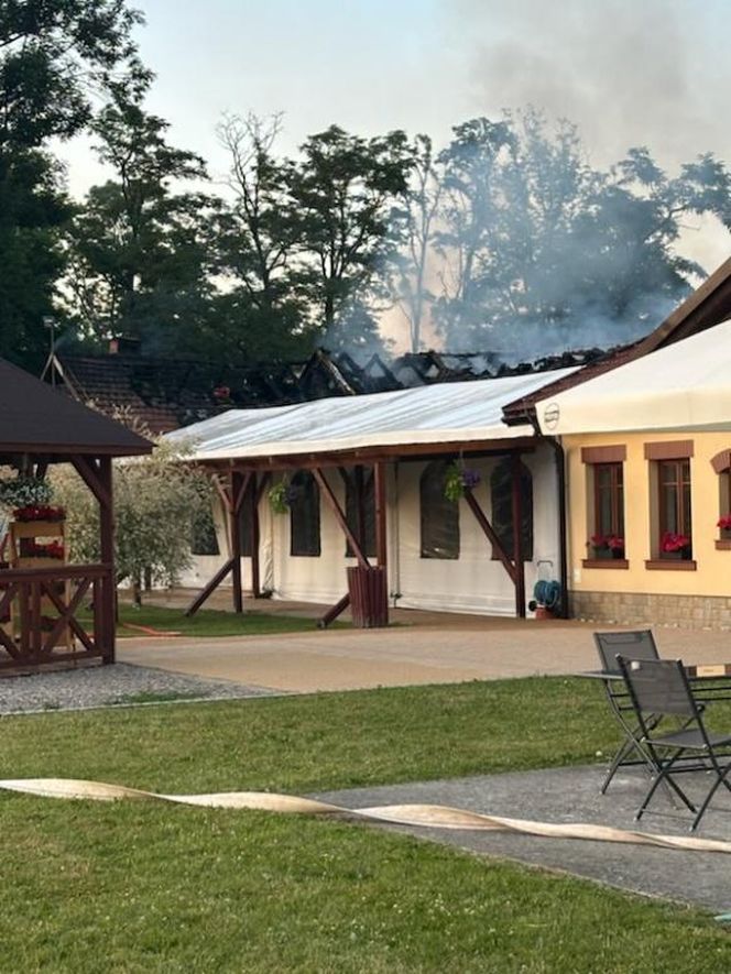 Pożar na weselu pod Tarnowem. Po oględzinach wskazali przyczynę dramatu