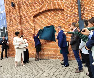 Rozpoczeły się obchody 20-lecia MSCW Elektrownia - Dziś odsłonięto tablicę upamiętniająca wieloletniego dyrektorka instytucji
