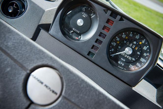 Range Rover o numerze seryjnym 001