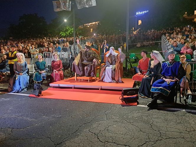 Małopolskie Królewskie Widowisko na Wiśle w ramach 24. Parady Smoków