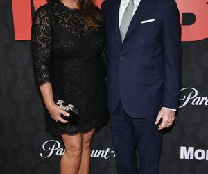 Pierce Brosnan i Keely Shaye Smith