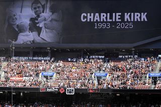 Tłumy na pogrzebie Charliego Kirka. Tak żegna go Elon Musk