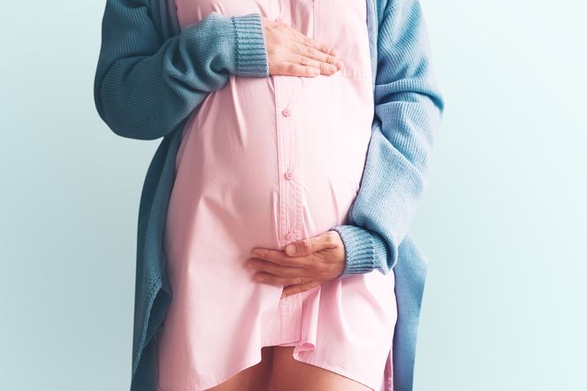 Rozstępy to efekt gwałtownego przyrostu wagi w ciąży, ale też burzy hormonalnej