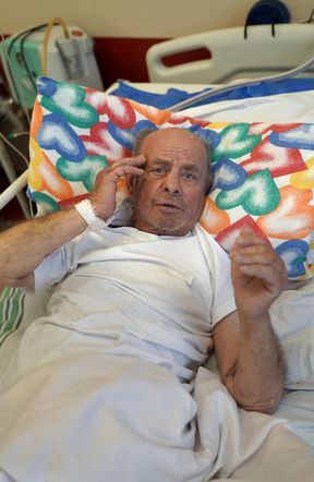 Pan Bolesław Strzeliński dwa dni leżał na podłodze. Uratował go dzielnicowy