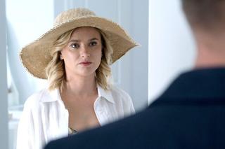 M jak miłość odc. 1750. Julia (Marta Chodorowska), Andrzej Budzyński (Krystian Wieczorek)