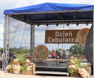 Dzień Cebularza 2025. Na pl. po Farze w Lublinie stanęło cebularzowe miasteczko