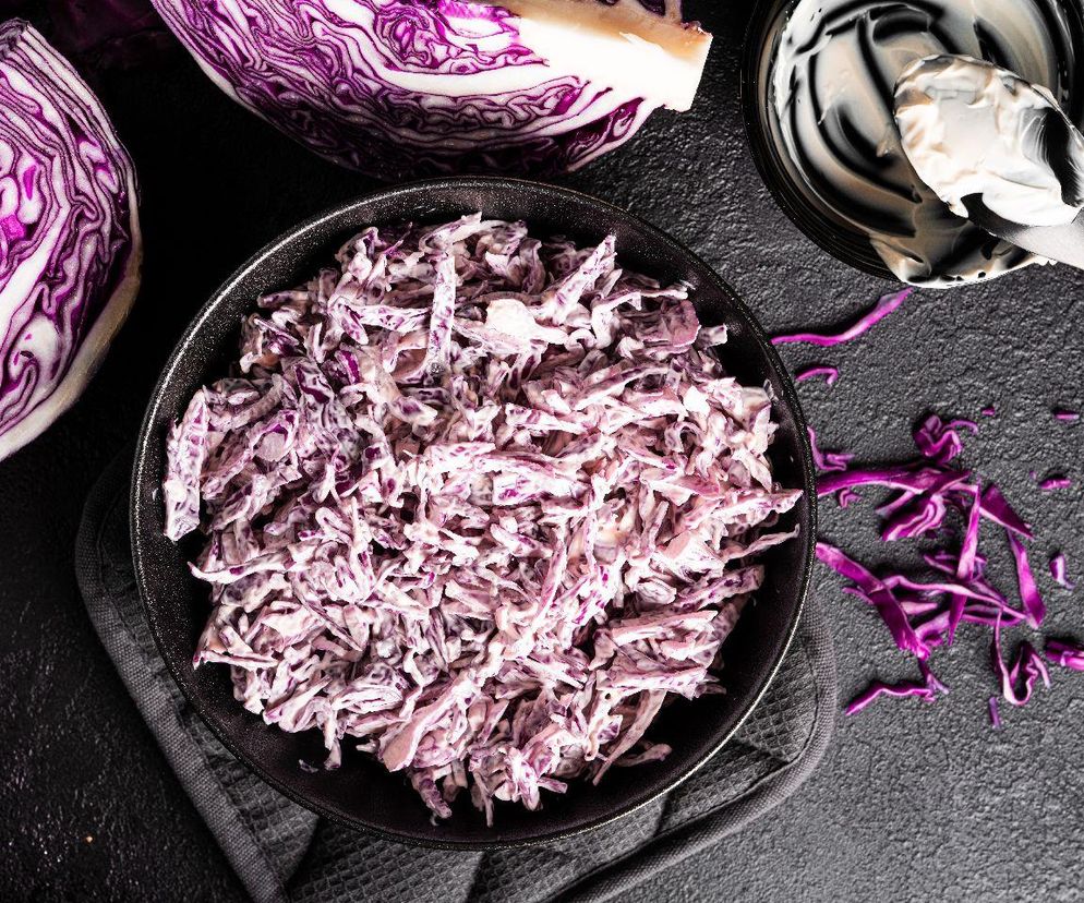 surówka z czerwonej kapusty z majonezem