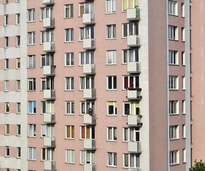 Dziwny zapach, alergie i inne choroby. Wielka płyta kryje w sobie tajemnice i toksyny 	