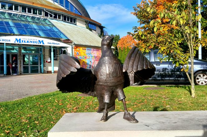 Rzeźby "Marianów" w Kołobrzegu