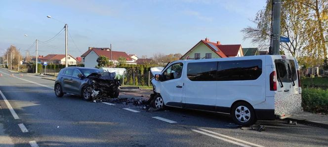 Pięć osób rannych po czołowym zderzeniu w Tarnowie. Kierowca kii miał 1,5 promila