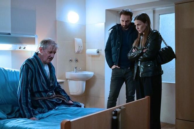   Pierwsza miłość, odcinek 3786: Marta odnajdzie w szpitalu ojca, o którym chciała zapomnieć. Co jej zrobił Jerzy? - ZDJĘCIA, ZWIASTUN