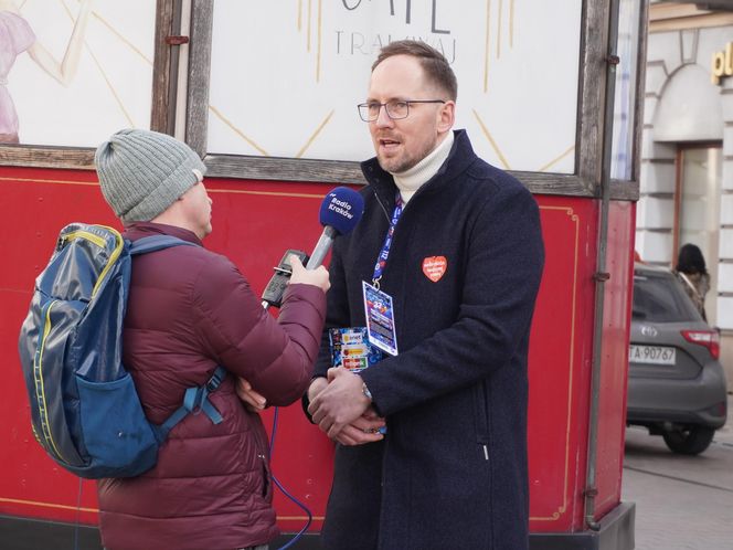 33. Finał Wielkiej Orkiestry Świątecznej Pomocy. Dziennikarze Radia ESKA rozgrzewają Tarnów pysznym żurkiem!