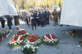 Obchody 5 rocznicy katastrofy smoleńskiej na warszawskich Powązkach.
