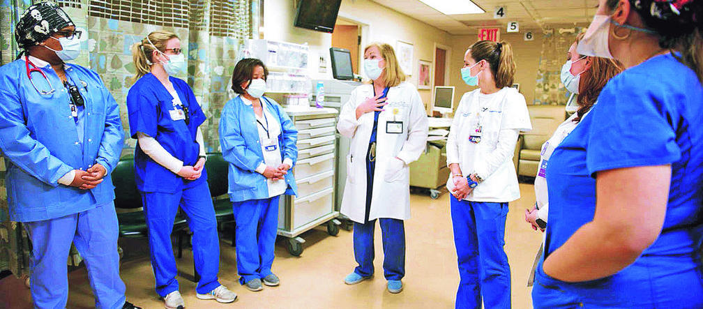 Szpitale wyrzucają niepokornych