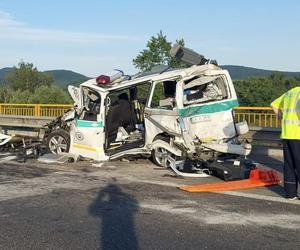 Koszmar na drodze, dwóch strażaków nie żyje! Gasili pożar osobówki, gdy nadjechała ciężarówka
