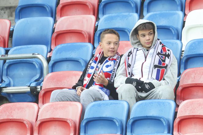 Górnik Zabrze zmierzył się z Zagłębiem Lubin. Kibice rozgrzewali piłkarzy z trybun