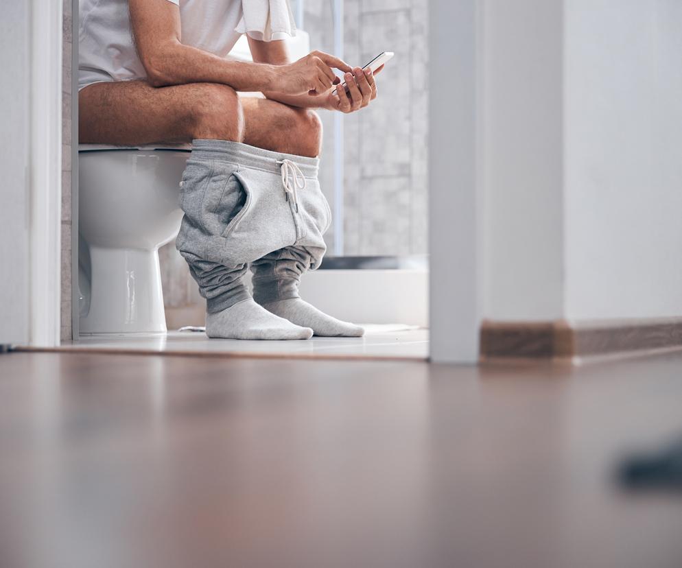Zmęczenie może być objawem chorych jelit. Inne symptomy zauważysz w WC
