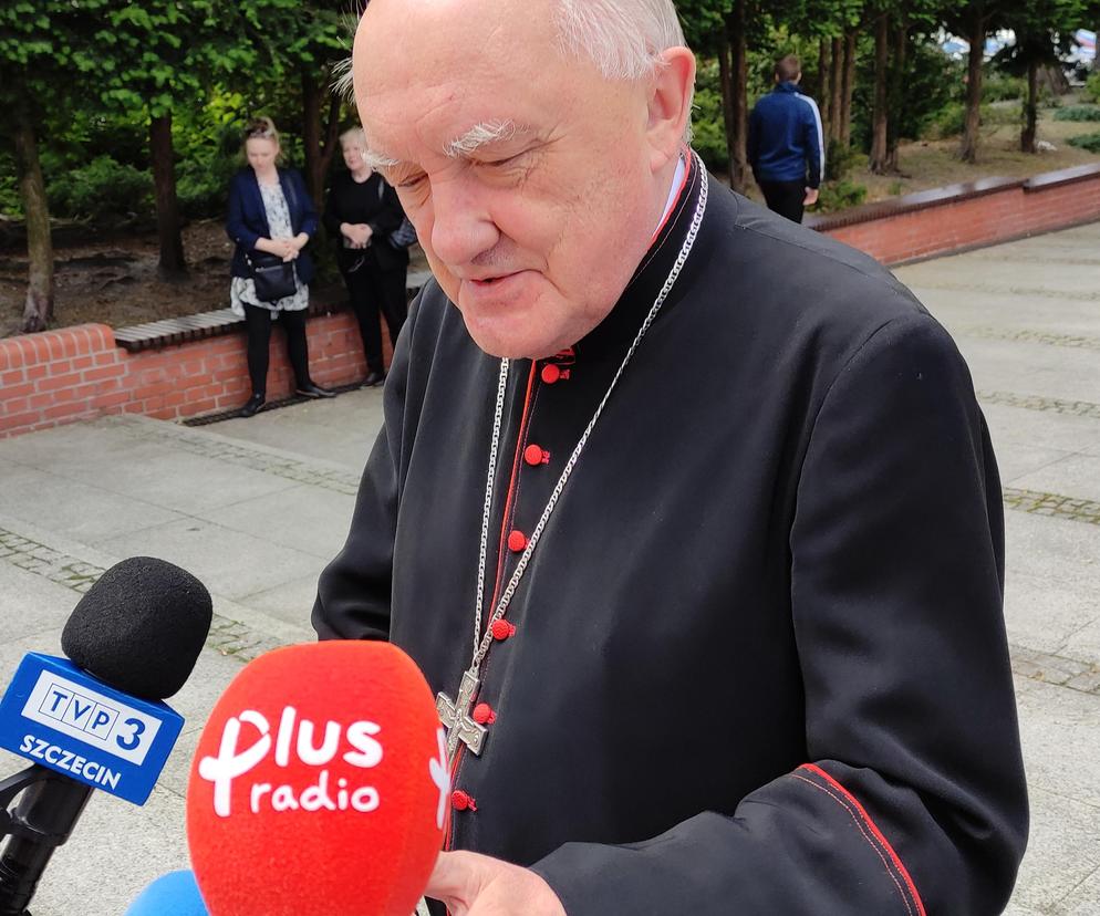 Kard. Nycz przewodnczył Mszy św. w białogardzkim kościele mariackim