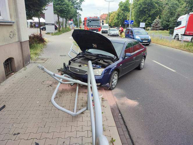 Wypadek na Al. Jana Pawła II w Lesznie