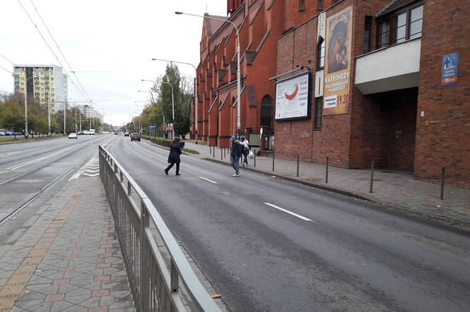 Na Grabiszyńskiej ludzie dalej chodzą na dziko, mimo kolejnego wypadku