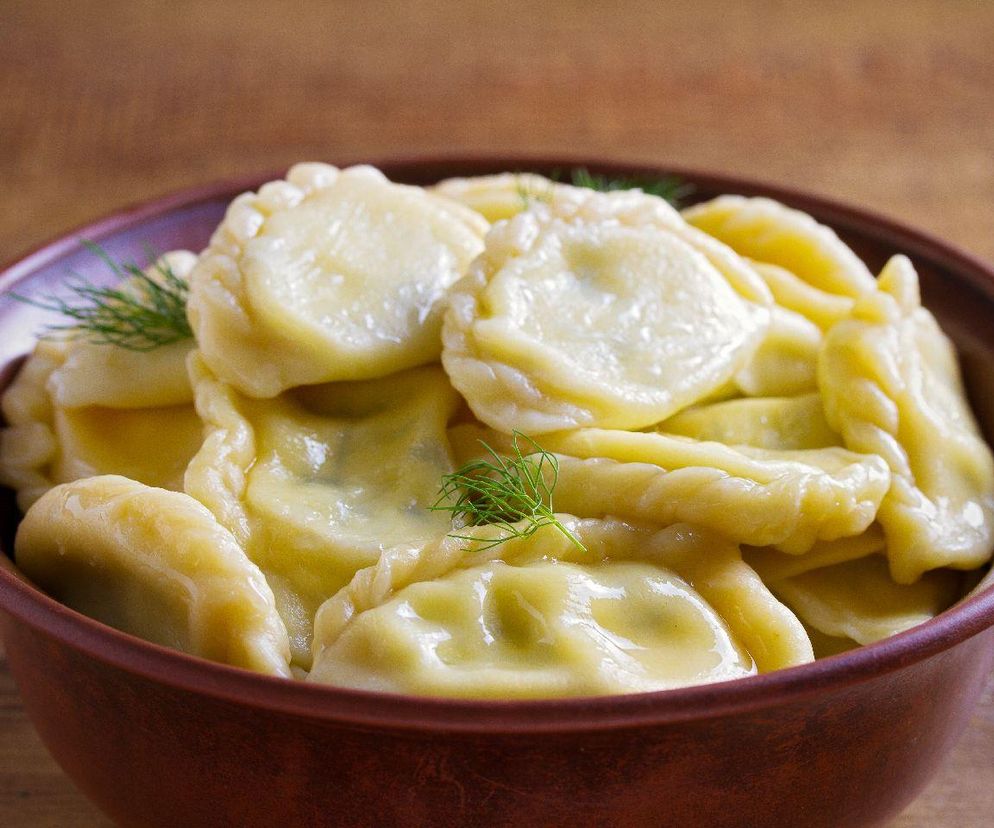 pierogi z kpustą kiszoną i ziemniakami