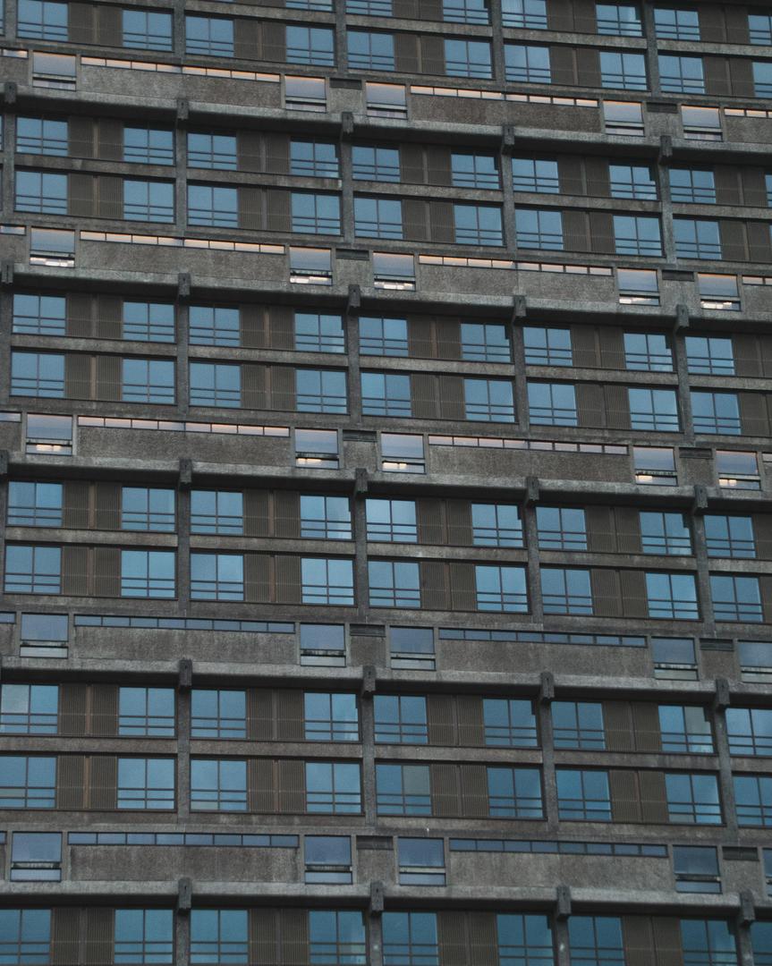 Budynki Ernő Goldfingera - zdjęcia. To on posłużył za pierwowzór złoczyńcy w Jamesie Bondzie