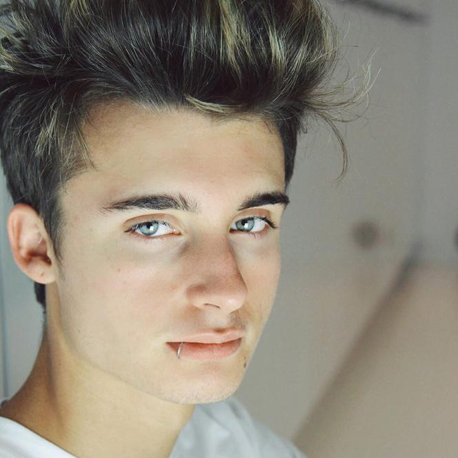 Блоггеры парни. Крис Коллинз. Крис Коллинз WEEKLYCHRIS. Кристиан Коллинз блоггер. Кристиан Коллинз 2020.