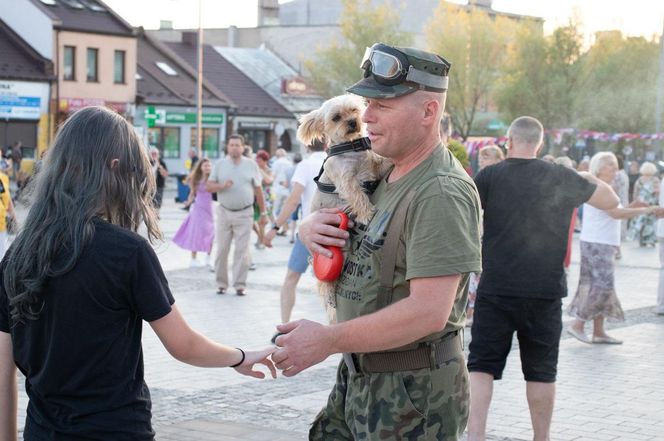 Starachowice i Międzypokoleniowa Potańcówka – Hit sezonu, który pokochali wszyscy
