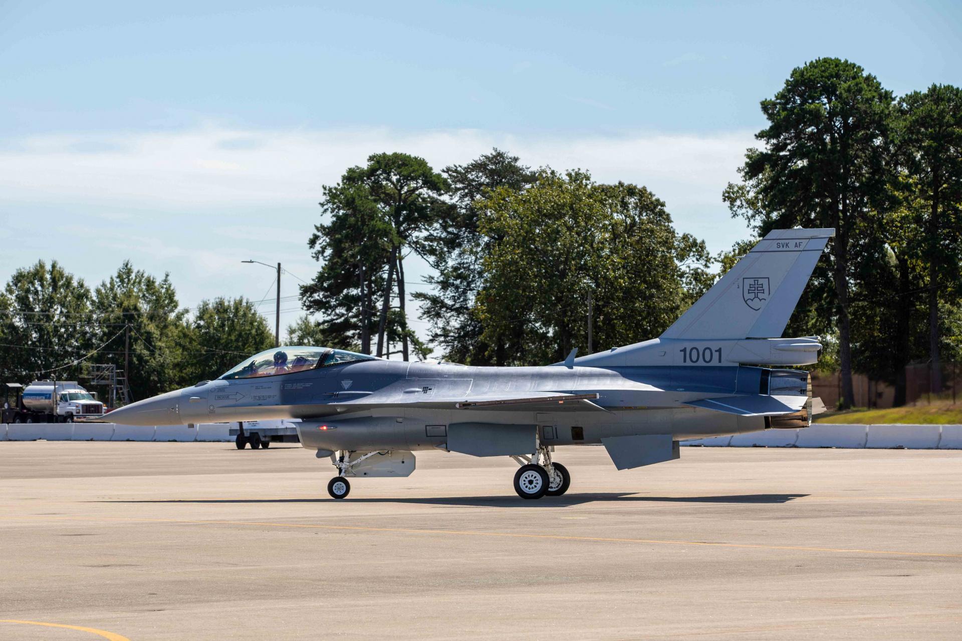 Pierwszy słowacki F-16 Block 70