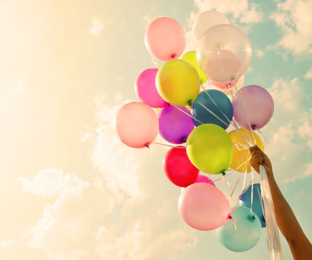 W osiągnięciu szczęścia pomaga skupienie na tu i teraz, bez rozdrapywania ran z przeszłości.