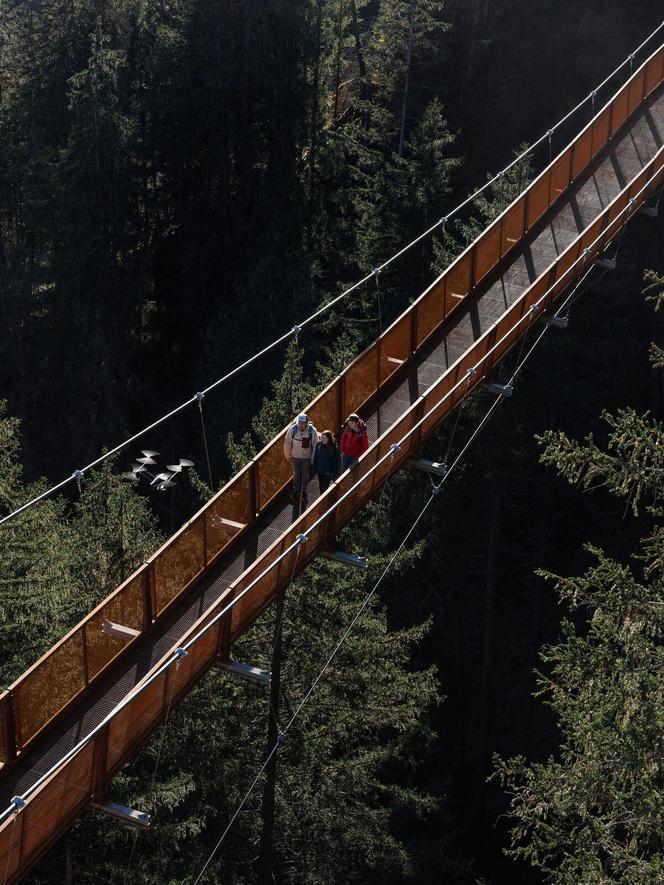 Najnowsza atrakcja turystyczna w dolinie Stubai: nowy most wiszący