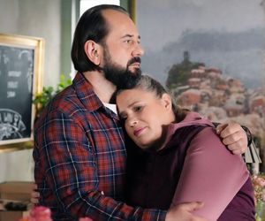 Barwy szczęścia odc. 3219. Borys (Jakub Wieczorek), Aldona (Elżbieta Romanowska)