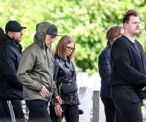 Tłumy na pogrzebie legendy polskiego rapu. Pożegnaliśmy Jokę z Kalibra 44