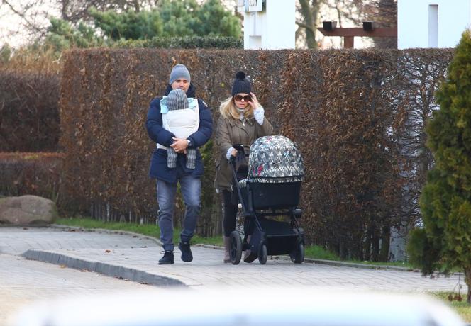 Marcin Dubieniecki i Katarzyna Modrzewska na spacerze