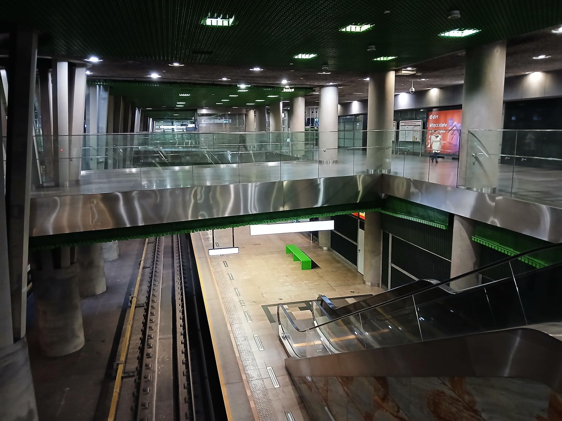 Peron 3. linii metra na stacji M2 Stadion Narodowy w Warszawie