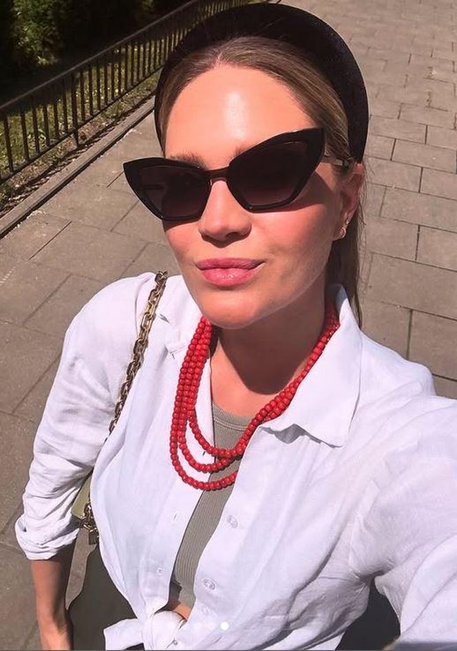 Wybory 2025: Zosia Ślotała w czerwonych koralach