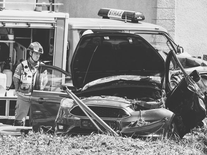 Śmiertelny wypadek w Lędzinach. Nie żyje 66-letnia pasażerka samochodu osobowego