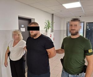 Śmiertelny wypadek w Sieprawicach. Dwóch mężczyzn zginęło podczas zmiany koła. Policja zatrzymała 31-letniego Ukraińca