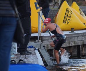 Wskoczyli do lodowatej Brdy! Za nami zawody FOCUS Ice Swimming Bydgoszcz Festival 2024