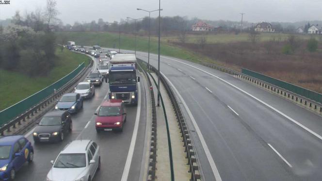 "Beton, masakra". Kraków stanął. Gigantyczne utrudnienia w mieście i na autostradzie A4