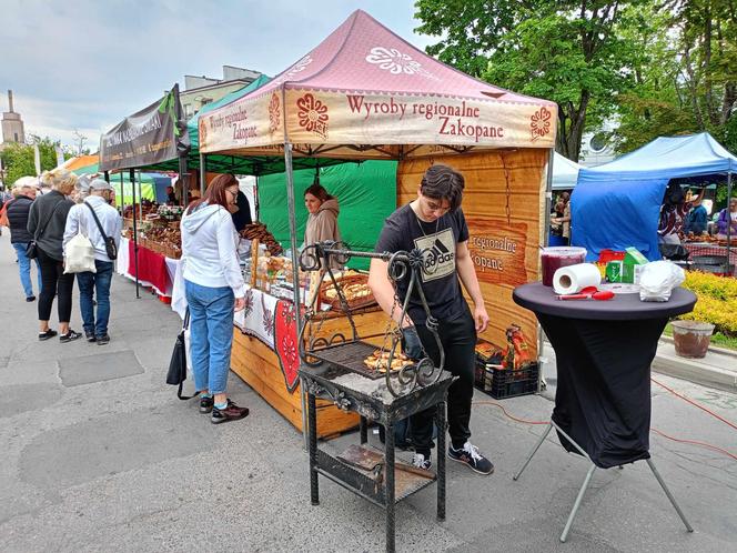 Stoiska wystawców podczas Jarmarku św. Stanisława można odwiedzać w godz. 10.00-18.00 w dn. 10 i 11 maja