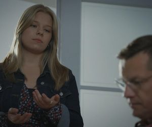 M jak miłość, odcinek 1888. Lenka (Olga Cybińska), Piotrek (Marcin Mroczek)