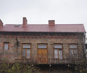 Opuszczona zabytkowa kamienica przy ul. Sienkiewicza w Białymstoku