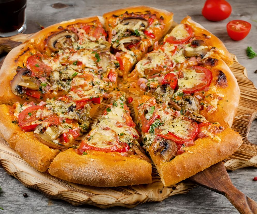 Pizza: wartości odżywcze i kalorie (kcal)